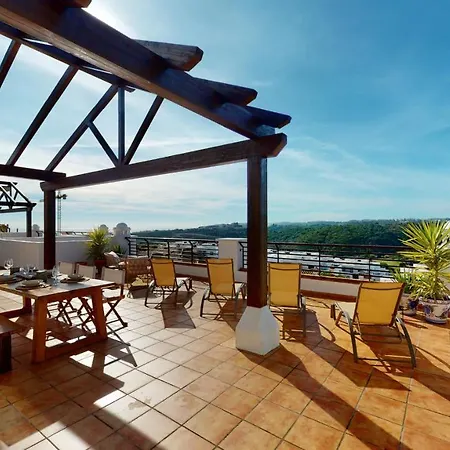 公寓 Royal Golf Casares Penthouse 埃斯特波纳